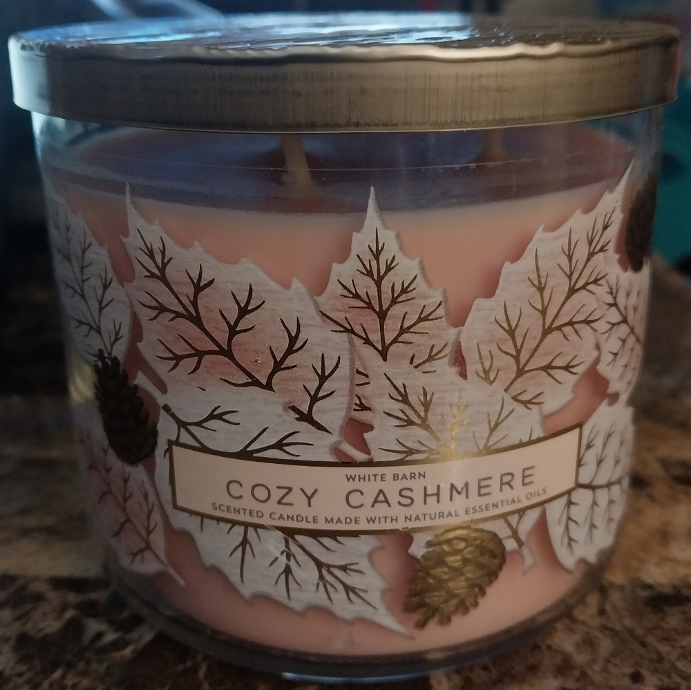 Bath & Body Works 3-wick Cozy Cashmere candle